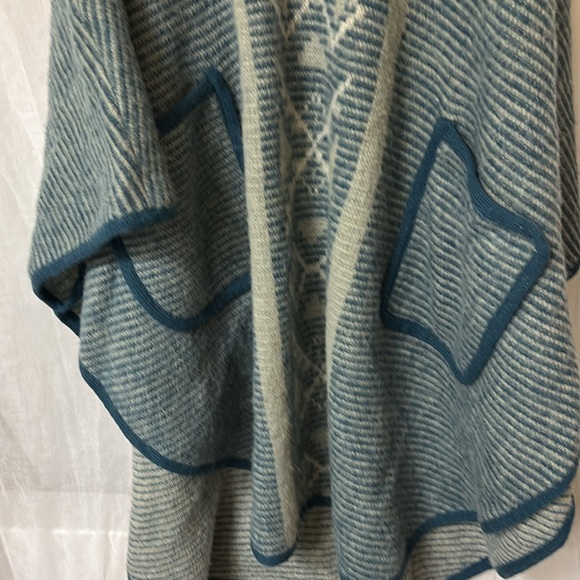 VTG ALAFOSS OF ICELAND OS SHEEP WOOL WINTER PONCHO CAPE COAT Green/Ivory Hood - Picture 4 of 9